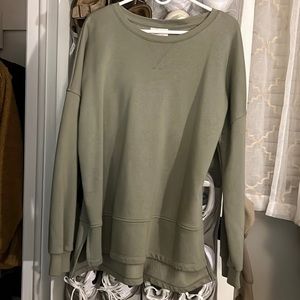 Women’s Universal Thread Crewneck Size:XXL